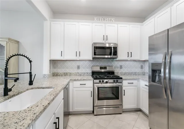 Photo 3 of Townhouse for sale at 15250 Sunny Day Dr, Bradenton, FL 34211 | MLS# A4705628 | Listing updated on 2026-10-04