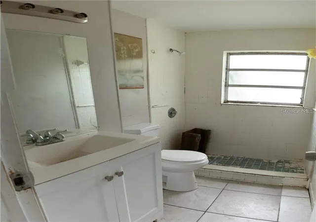 Photo 2 of Single family home for sale at 5015 Keith Pl, Orlando, FL 32808 | MLS# S5157264 | Listing updated on 2026-09-12