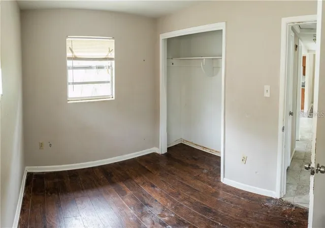 Photo 4 of Single family home for sale at 5015 Keith Pl, Orlando, FL 32808 | MLS# S5157264 | Listing updated on 2026-09-12
