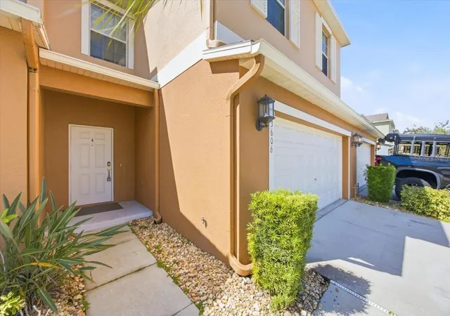 Photo 3 of Townhouse for sale at 3606 Rodrick Cir, Orlando, FL 32824 | MLS# O6440541 | Listing updated on 2026-09-14