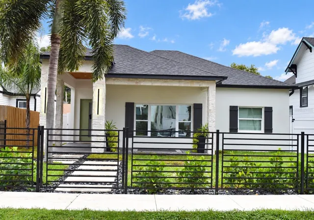 Photo 2 of Single family home for sale at 449 12th Avenue N, Saint Petersburg, FL 33701 | MLS# TB8547099 | Listing updated on 2026-09-14
