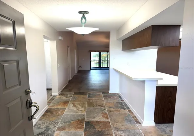 Listing Photo 5 - Condo for sale in building located at 937 Capri Isles Blvd, VENICE, FL 34292 - Unit #56