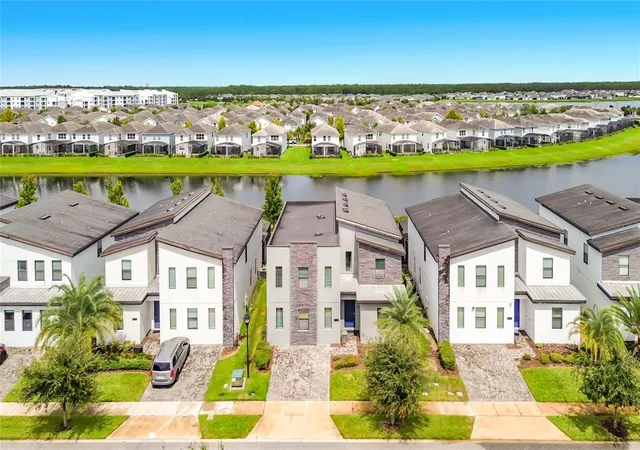 Photo 1 of Sale Pending at 2925 Fable St, Kissimmee, FL 34746 | MLS# O6440551 | Listing updated on 2026-10-06
