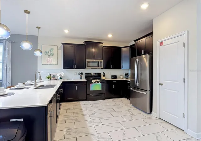 Photo 3 of Sale Pending at 2925 Fable St, Kissimmee, FL 34746 | MLS# O6440551 | Listing updated on 2026-10-06