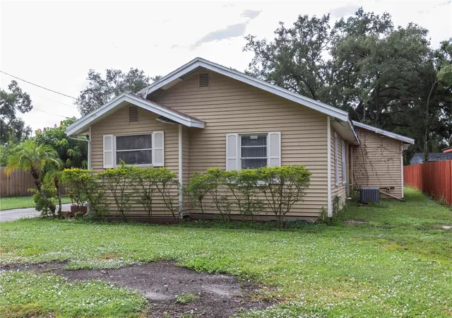 Photo 3 of Single family home for sale at 8107 E 19th Avenue, Tampa, FL 33619 | MLS# W7889366 | Listing updated on 2026-10-06