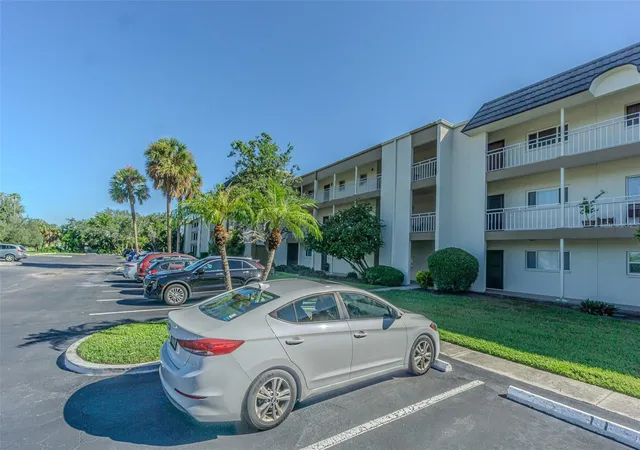 Photo 2 of Condo for sale at 4595 Chancellor St Ne #109, Saint Petersburg, FL 33703 | MLS# TB8547113 | Listing updated on 2026-09-15