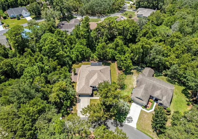 Photo 3 of Single family home for sale at 14 Redbay Ct E, Homosassa, FL 34446 | MLS# OM731991 | Listing updated on 2026-09-23