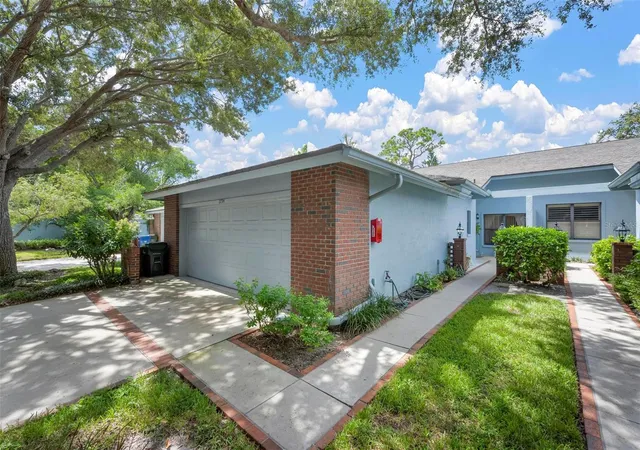 Photo 1 of Condo for sale at 2794 Moss Oak Dr #2, Sarasota, FL 34231 | MLS# A4705644 | Listing updated on 2026-09-28