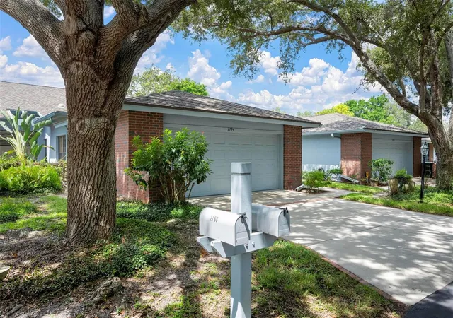 Listing Photo 4 - Condo for sale in building located at 2794 Moss Oak Dr, SARASOTA, FL 34231 - Unit #2
