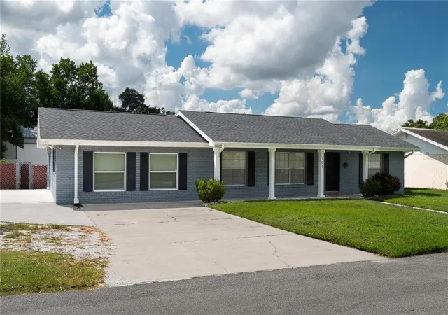 Single family home for sale at 101 Sandburg Ln, WINTER HAVEN, FL 33884 | MLS# L4964941