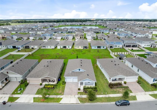Photo 4 of Single family home for sale at 1874 Flourish Ave, Kissimmee, FL 34744 | MLS# O6440575 | Listing updated on 2026-10-02