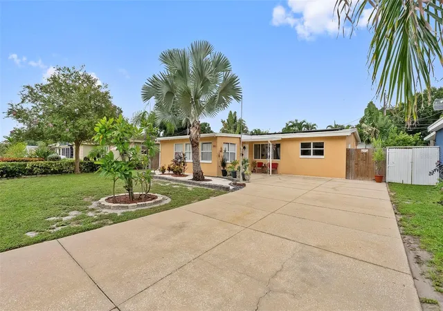 Photo 3 of Single family home for sale at 3334 70th Way N, Saint Petersburg, FL 33710 | MLS# TB8547140 | Listing updated on 2026-10-26