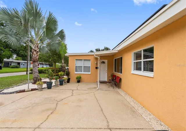 Photo 3 of Single family home for sale at 3334 70th Way N, Saint Petersburg, FL 33710 | MLS# TB8547140 | Listing updated on 2026-10-27