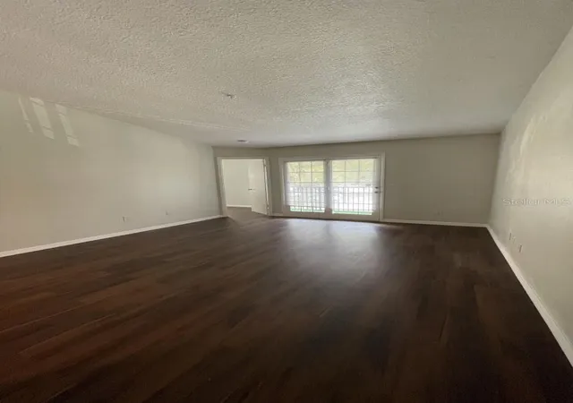 Listing Photo 5 - Condo for sale in building located at 249 Afton Sq, Altamonte Springs, FL 32714 - Unit #306