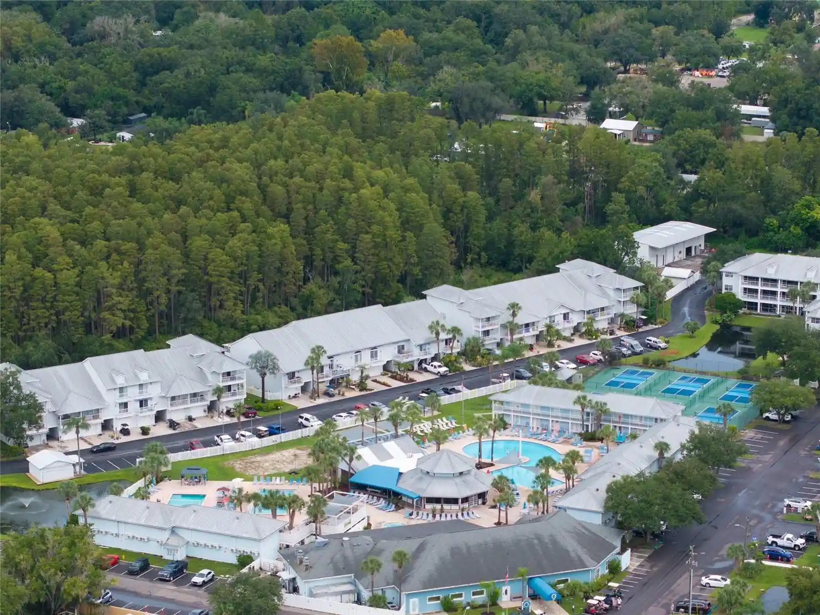 Listing Photo 52 - Condo for sale in 21019 Sunpoint Wy located at 21019 Sunpoint Wy, LUTZ, FL 33558 - Unit #102