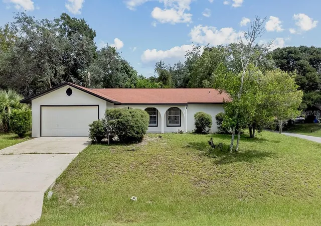 Photo 1 of Single family home for sale at 2 Blaine Tree Pl, Palm Coast, FL 32137 | MLS# O6440589 | Listing updated on 2026-10-15