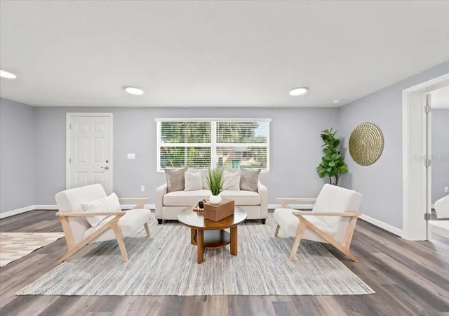 Photo 4 of Single family home for sale at 2919 E 19th Avenue, Tampa, FL 33605 | MLS# TB8547156 | Listing updated on 2026-10-22
