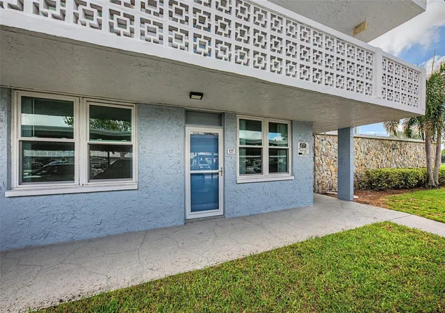 Condo for sale at 4715 Bay St NE #127, Saint Petersburg, FL 33703 | MLS# TB8547165