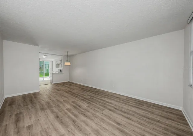 Photo 2 of Condo for sale at 4715 Bay St Ne #127, Saint Petersburg, FL 33703 | MLS# TB8547165 | Listing updated on 2026-09-12