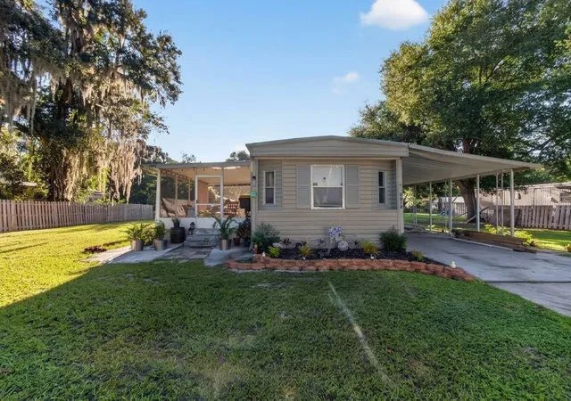 Photo 2 of Manufactured home for sale at 2815 Bay Ave, Kissimmee, FL 34744 | MLS# O6440598 | Listing updated on 2026-09-16