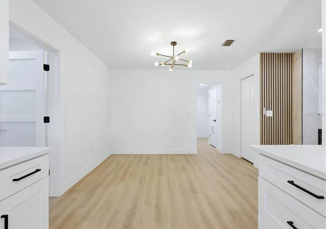 Photo 4 of Single family home for sale at 4420 W Bay Ct Ave, Tampa, FL 33611 | MLS# TB8547168 | Listing updated on 2026-10-10