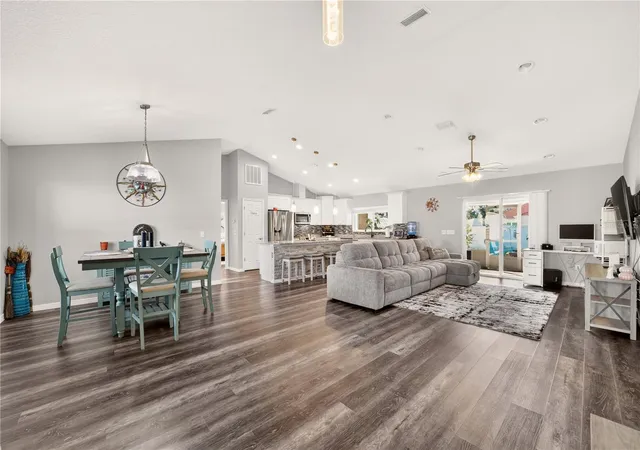 Photo 3 of Single family home for sale at 4614 Ne 27th Street, Ocala, FL 34470 | MLS# G5117594 | Listing updated on 2026-09-12