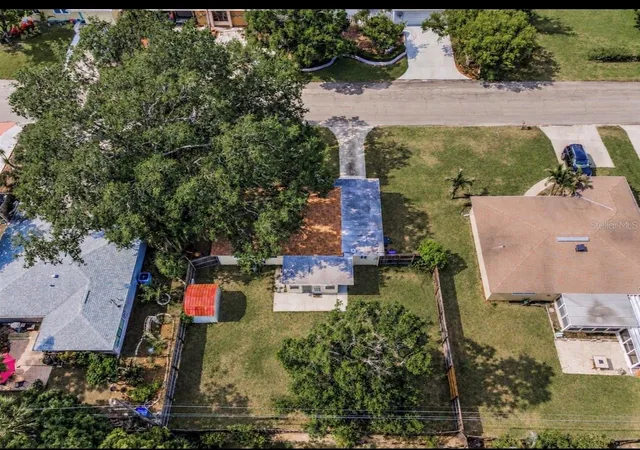 Photo 3 of Single family home for sale at 629 Lexington St, Dunedin, FL 34698 | MLS# TB8547174 | Listing updated on 2026-09-13
