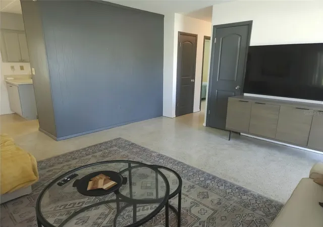 Photo 3 of Single family home for sale at 304 Shore Rd, Nokomis, FL 34275 | MLS# N6145700 | Listing updated on 2026-09-18