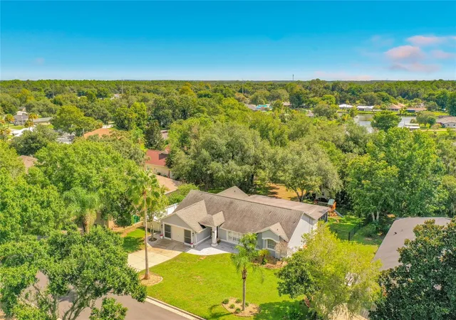 Photo 3 of Single family home for sale at 2961 Westgate Dr, Eustis, FL 32726 | MLS# G5117597 | Listing updated on 2026-09-12