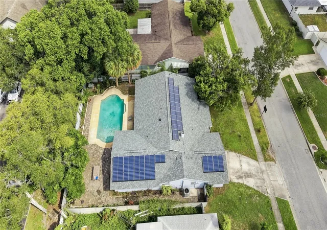 Photo 1 of Single family home for sale at 2301 Conifer Ave, Winter Park, FL 32792 | MLS# O6440609 | Listing updated on 2026-09-16