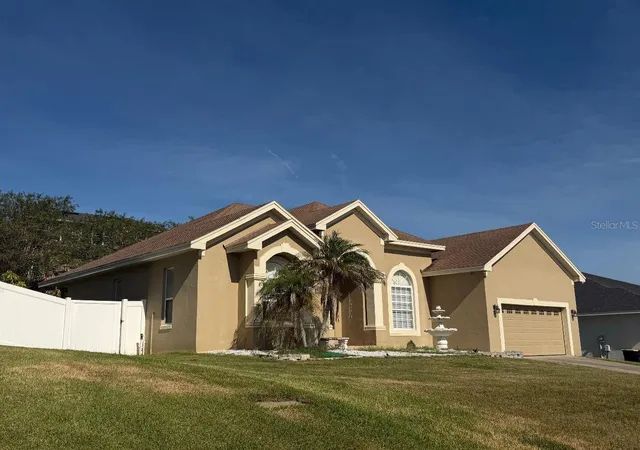 Photo 3 of Single family home for sale at 5667 Vintage View Ave, Lakeland, FL 33812 | MLS# L4964944 | Listing updated on 2026-09-13