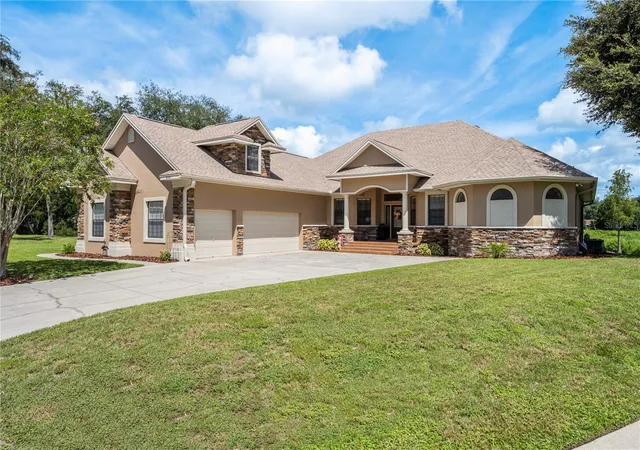 Photo 1 of Single family home for sale at 8041 Margate Way, Lakeland, FL 33809 | MLS# O6440611 | Listing updated on 2026-09-21