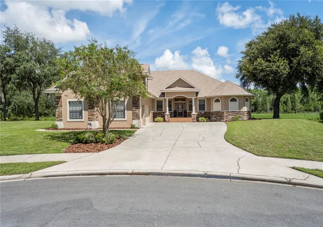 Photo 2 of Single family home for sale at 8041 Margate Way, Lakeland, FL 33809 | MLS# O6440611 | Listing updated on 2026-09-21