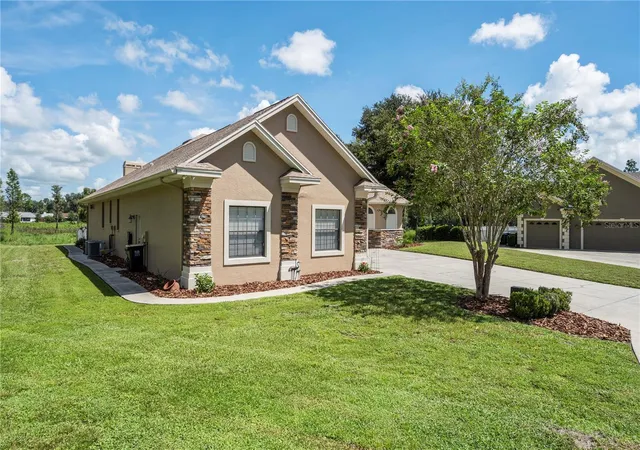 Photo 4 of Single family home for sale at 8041 Margate Way, Lakeland, FL 33809 | MLS# O6440611 | Listing updated on 2026-09-21