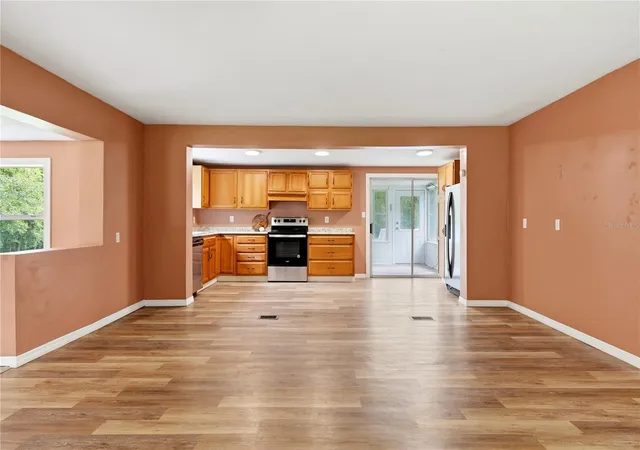Photo 3 of Single family home for sale at 752 N State Rd 21, Melrose, FL 32666 | MLS# GC543401 | Listing updated on 2026-10-04
