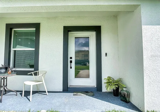 Photo 3 of Single family home for sale at 668 Dromedary Ct, Kissimmee, FL 34759 | MLS# O6440639 | Listing updated on 2026-09-20