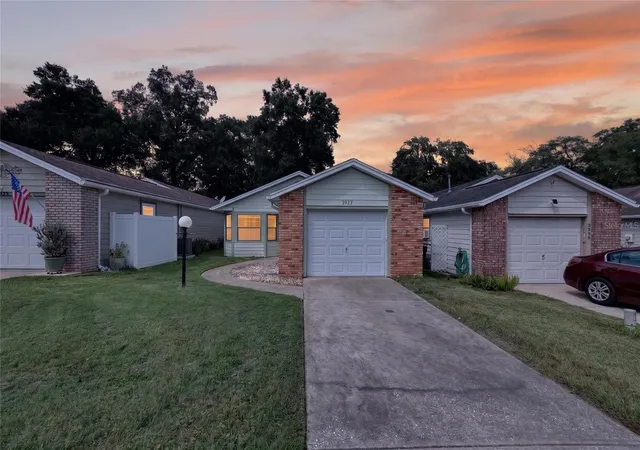 Photo 2 of Sale Pending at 3927 Ne 22nd Lane, Ocala, FL 34470 | MLS# OM732009 | Listing updated on 2026-09-23