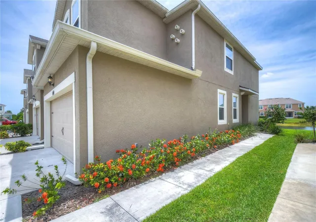 Photo 3 of Townhouse for sale at 11927 Sky Acres Ter, Bradenton, FL 34211 | MLS# TB8547232 | Listing updated on 2026-09-22
