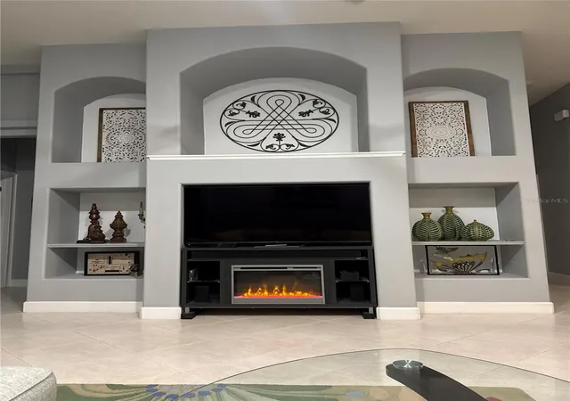 Photo 2 of Single family home for sale at 9140 Alexandria Dr, Weeki Wachee, FL 34613 | MLS# W7889376 | Listing updated on 2026-09-23