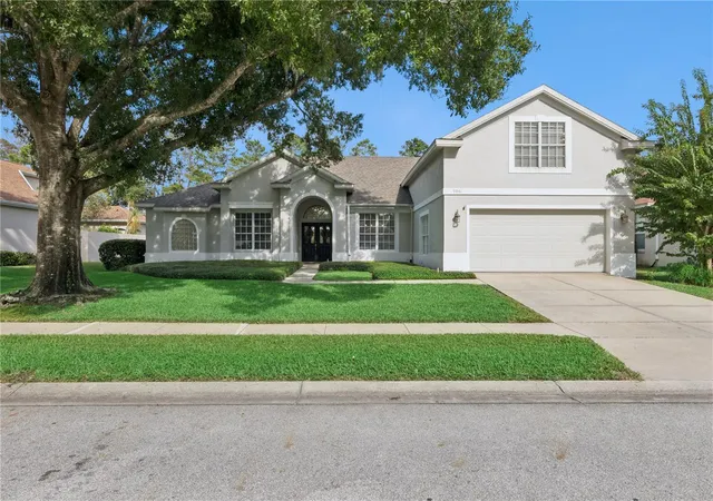 Photo 2 of Single family home for sale at 9041 Laurel Ridge Dr, Mount Dora, FL 32757 | MLS# O6440658 | Listing updated on 2026-10-04