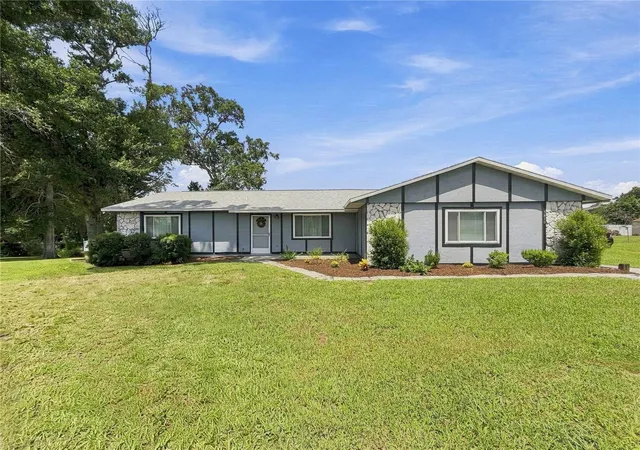 Photo 1 of Single family home for sale at 5810 Crest Ln, Lakeland, FL 33812 | MLS# L4964949 | Listing updated on 2026-10-20