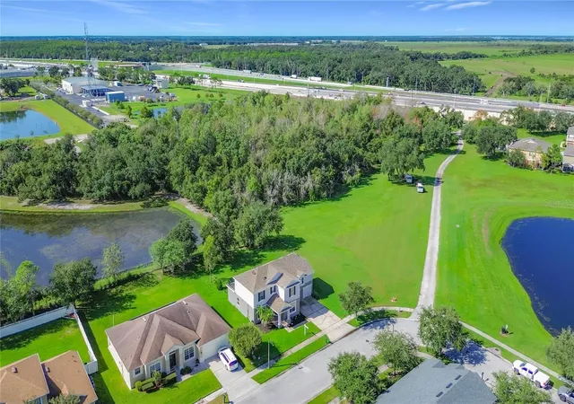 Photo 3 of Single family home for sale at 2124 Continental St, Saint Cloud, FL 34769 | MLS# S5157304 | Listing updated on 2026-10-22