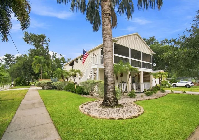 Photo 3 of Single family home for sale at 786 59th Avenue NE, Saint Petersburg, FL 33703 | MLS# TB8547266 | Listing updated on 2026-09-22