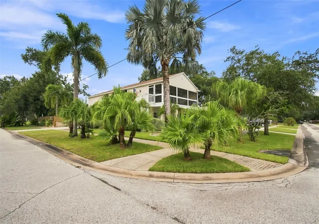 Photo 4 of Single family home for sale at 786 59th Avenue NE, Saint Petersburg, FL 33703 | MLS# TB8547266 | Listing updated on 2026-09-22