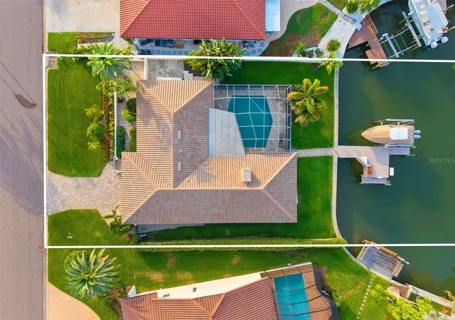 Photo 3 of Single family home for sale at 5860 Leeland St S, Saint Petersburg, FL 33715 | MLS# A4705685 | Listing updated on 2026-10-02