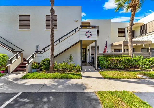 Photo 1 of Condo for sale at 519 Lakeside Dr #519, Bradenton, FL 34210 | MLS# A4705686 | Listing updated on 2026-09-22