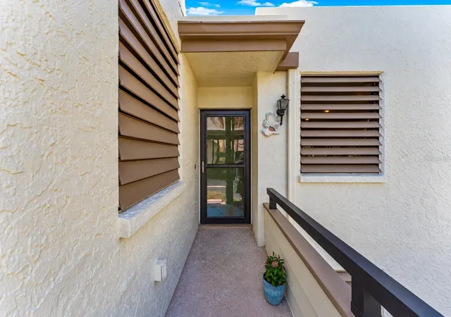 Photo 3 of Condo for sale at 519 Lakeside Dr #519, Bradenton, FL 34210 | MLS# A4705686 | Listing updated on 2026-09-22