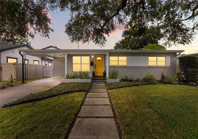Photo 1 of Single family home for sale at 3105 Pickfair St, Orlando, FL 32803 | MLS# O6440693 | Listing updated on 2026-10-08