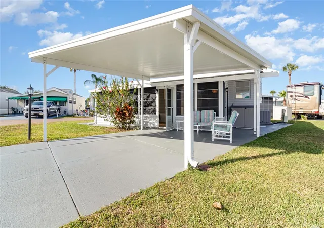 Photo 4 of Manufactured home for sale at 9000 US Hwy 192 #412, Clermont, FL 34714 | MLS# O6440694 | Listing updated on 2026-09-12