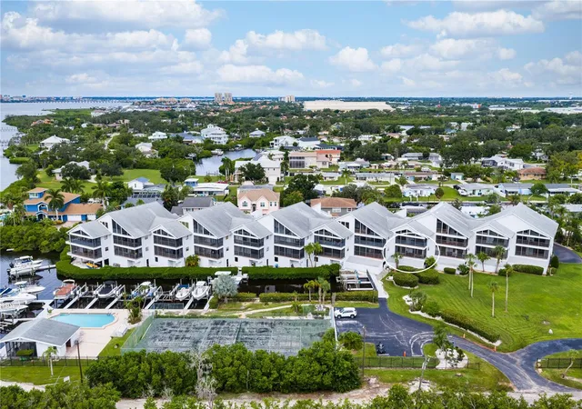 Photo 3 of Condo for sale at 515 Leffingwell Ave #112, Ellenton, FL 34222 | MLS# A4705688 | Listing updated on 2026-09-23